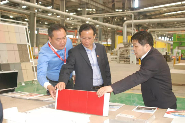 許昌市委常委、組織部部長丁同民一行蒞臨寶潤達參觀調(diào)研