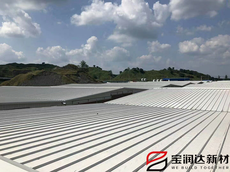 修建養(yǎng)殖場應(yīng)該選用哪種屋面板？