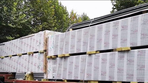 【兩車連發(fā)】寶潤(rùn)達(dá)5公分聚氨酯封邊巖棉夾芯板發(fā)貨