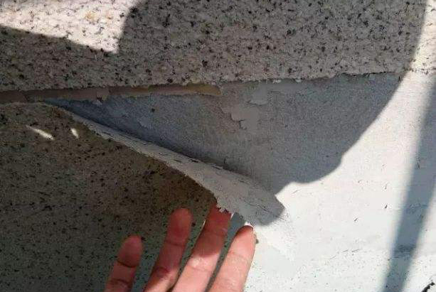 真石漆空鼓脫落的原因及如何解決真石漆脫落現(xiàn)象？