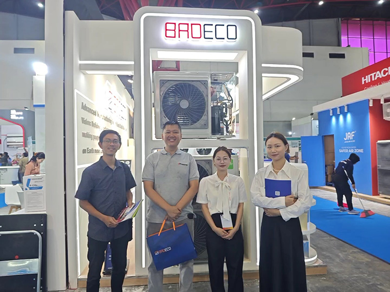 寶潤達(dá)新材印尼展會現(xiàn)場.jpg 寶潤達(dá)新材印尼展會現(xiàn)場.jpg